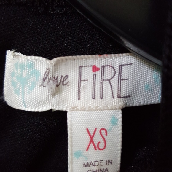 Mock Neck LaceTop - Picture 6 of 6